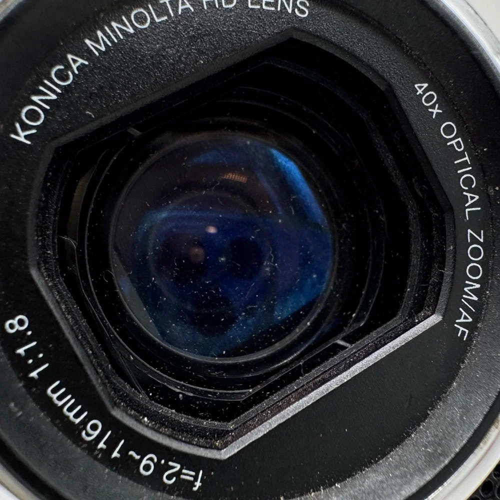JVC Everio GZ-HM30BU HD Camcorder Black 40x Optical Zoom Untested For Parts